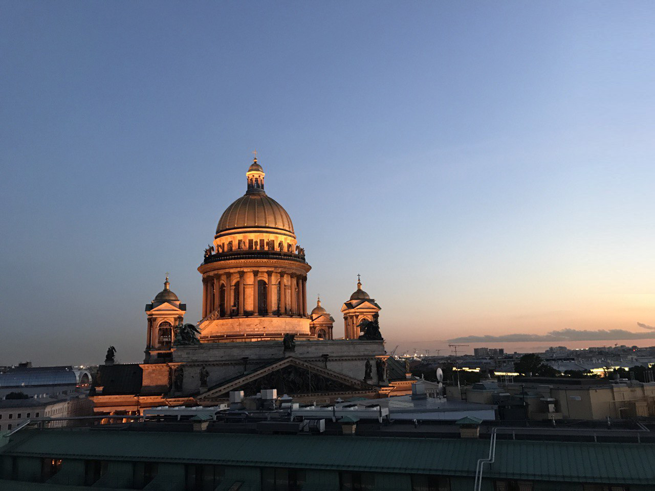 Исаакиевский собор: храм Санкт-Петербурга, поражающий масштабом