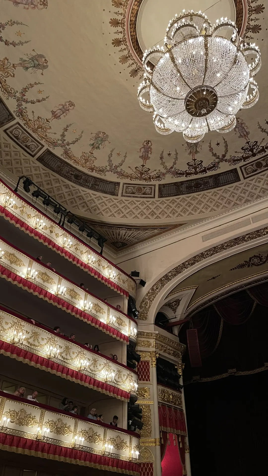 preview_Театры в центре Санкт-Петербурга