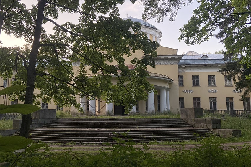 Шуваловский парк