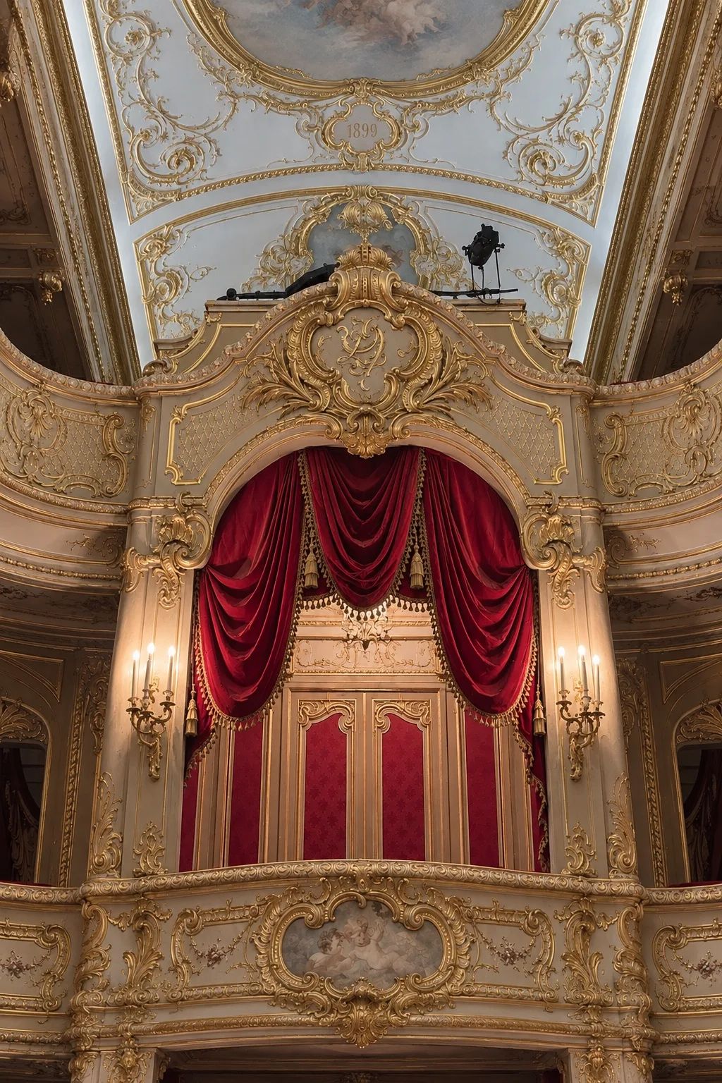 preview_Театральный сезон в Петербурге: какие театры и спектакли выбрать туристу