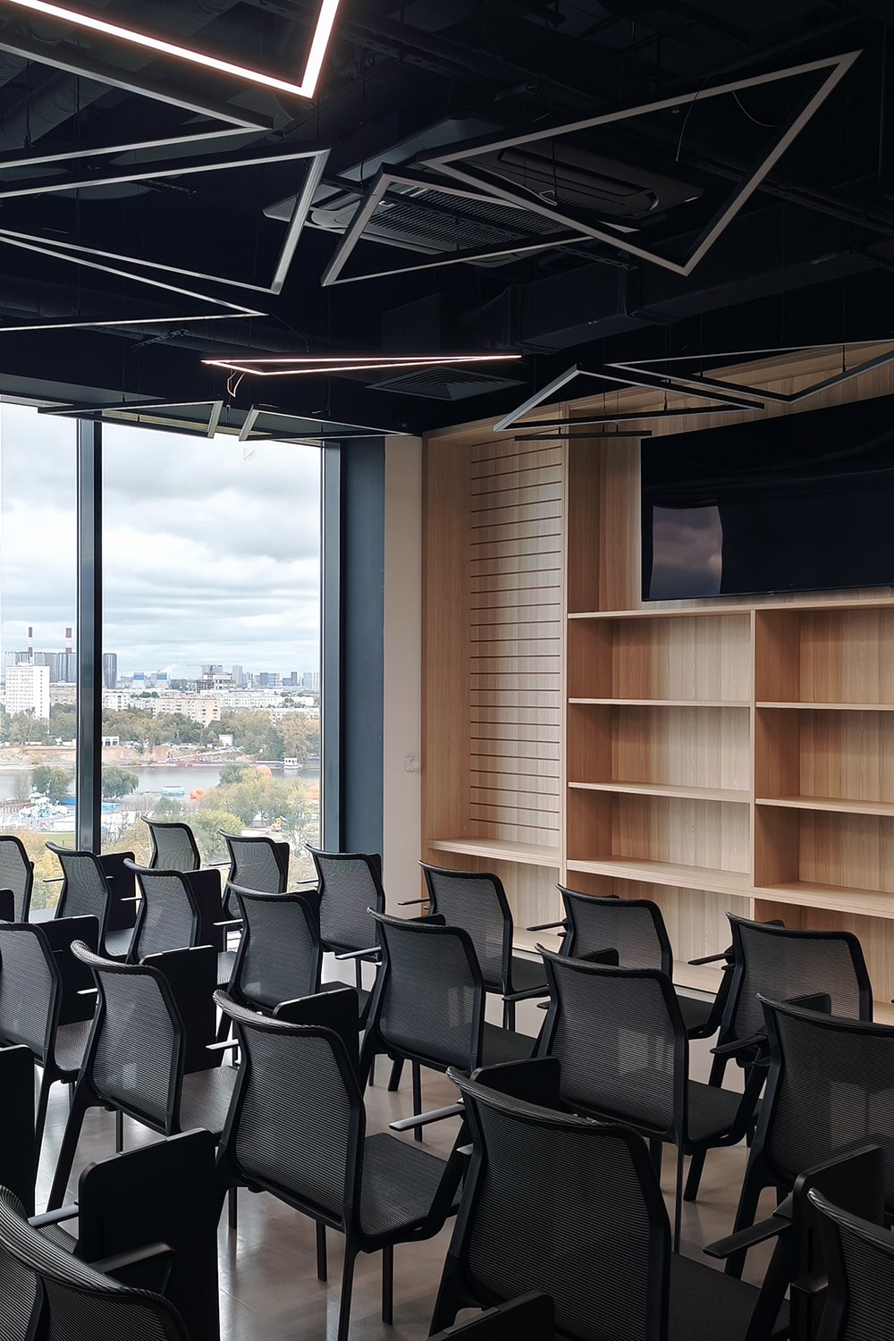 Конференц-зал открылся в YES Technopark 