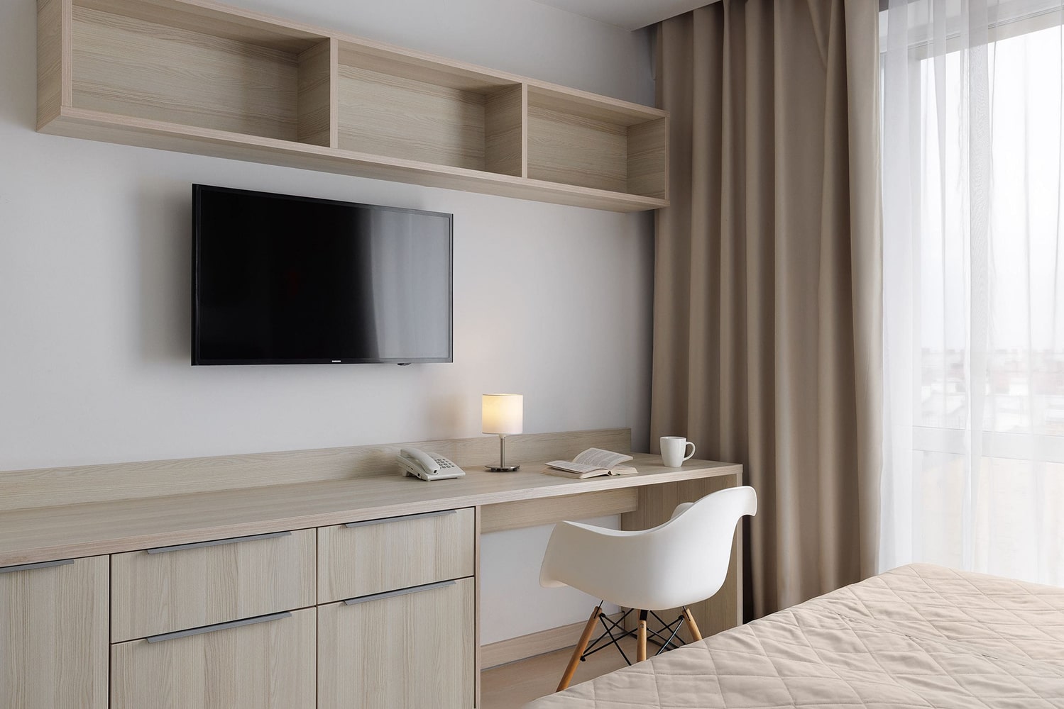 Plasma TV with access to Russian and international channels