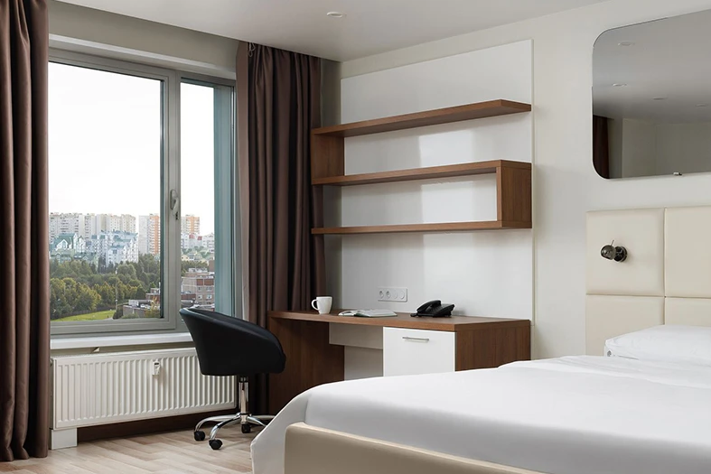 Work desk and ergonomic chair