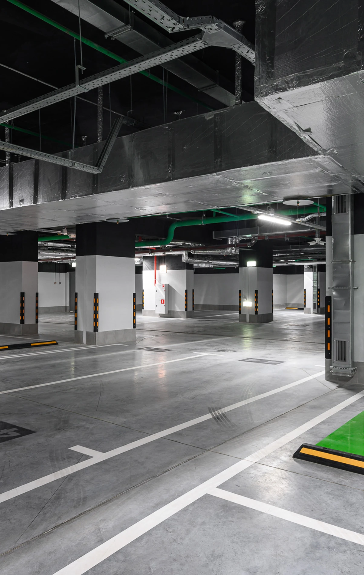 preview_Indoor parking