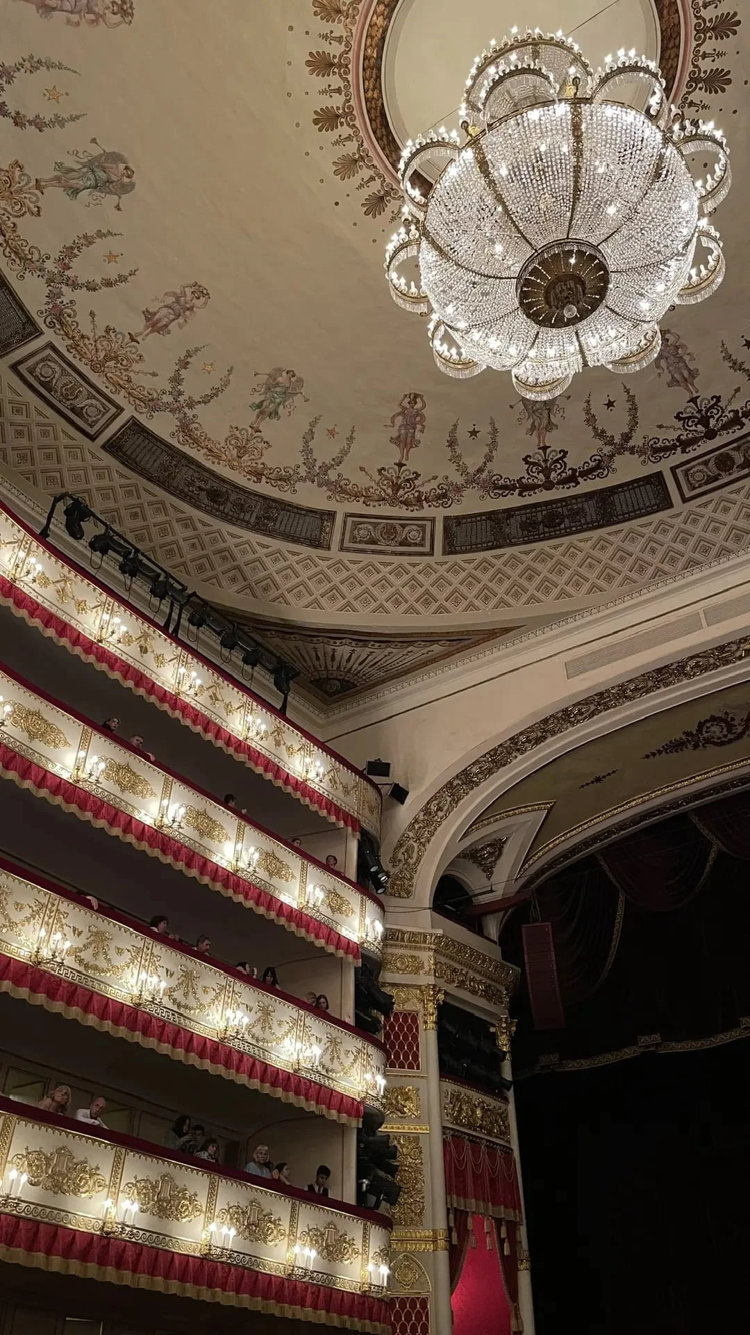 preview_Театры в центре Санкт-Петербурга