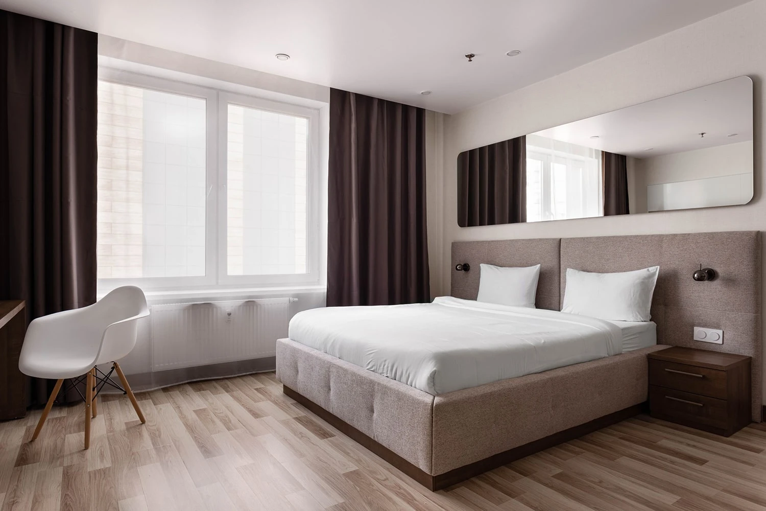 Отель с двуспальной кроватью в Санкт-Петербурге